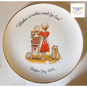 Vintage Holly Hobbie‎ Mother's Day Plate: 1973 Collector's Edition